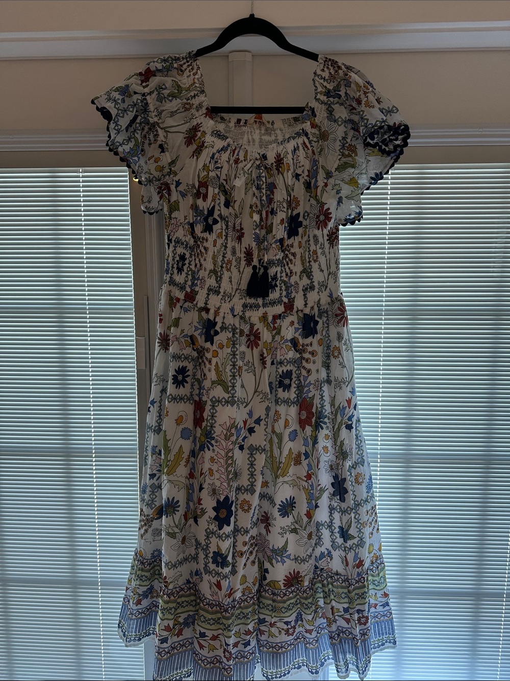 Tory Burch smocked midi dress size large. Like new. Excellent condition.